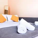 Cozy Relaxing Home In The Heart Of The Old Town!